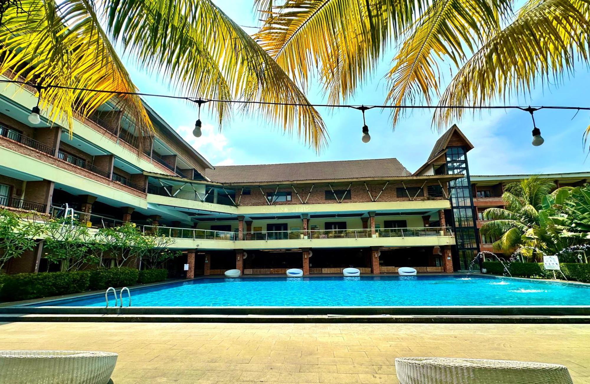 Grand Mulya Hotel Bogor Exteriör bild
